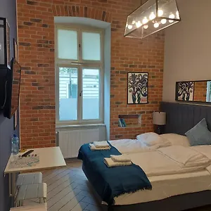 Juwel Uroczy 2b Stare Krakow